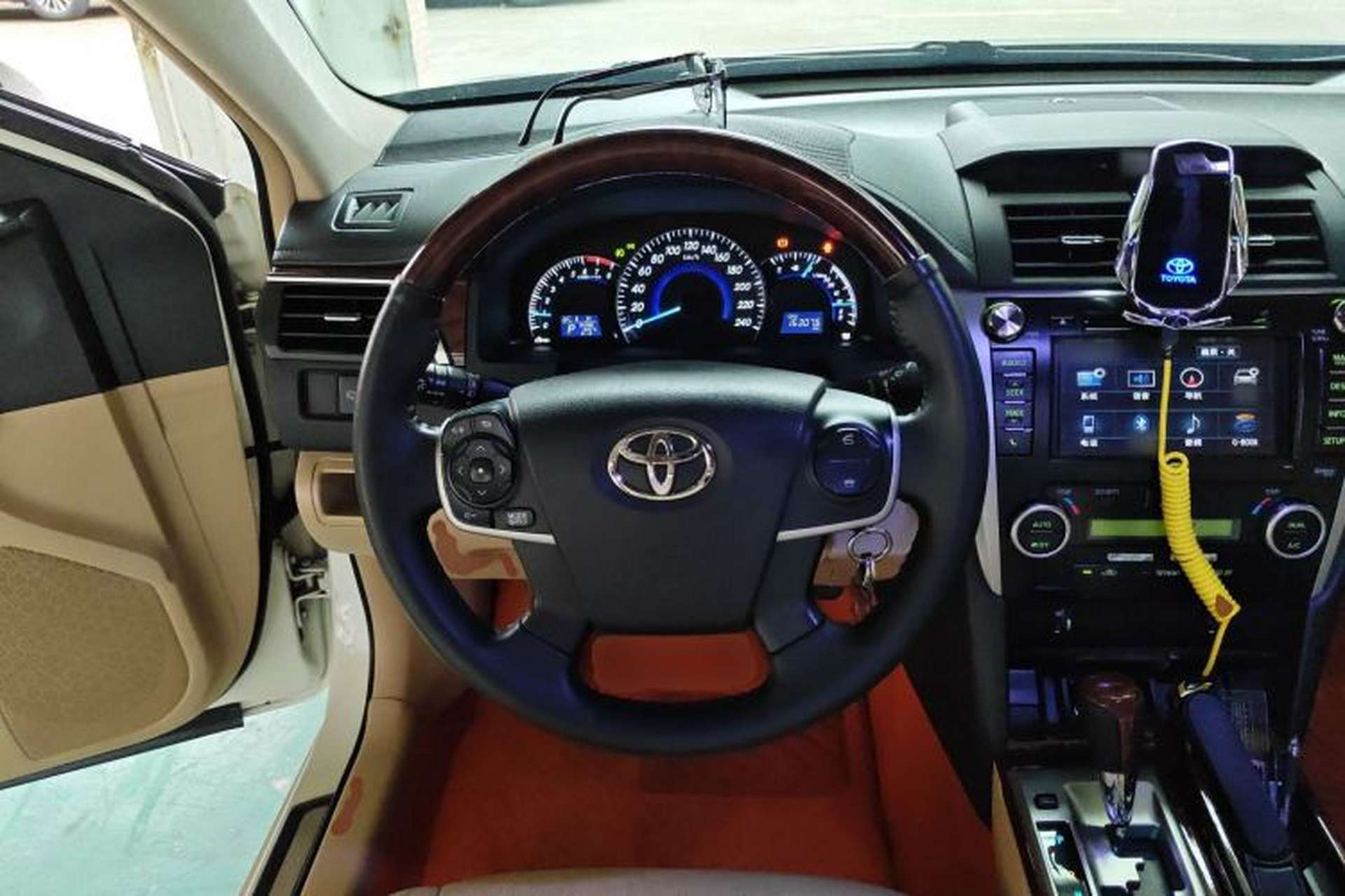 Used Toyota Camry 2012 2.0G Luxury Navigation Edition Steering Wheel