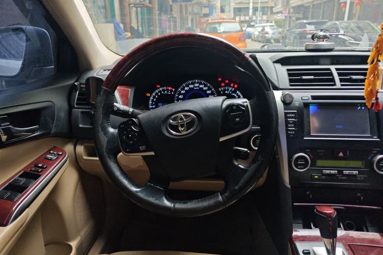 Used Toyota Camry 2012 2.5G Luxury Edition Steering Wheel