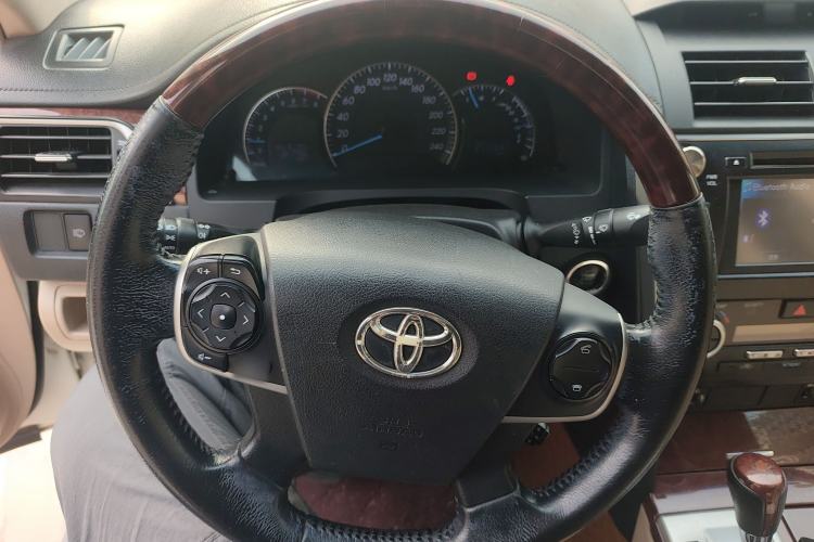 Used Toyota Camry 2012 2.5G Luxury Edition Steering Wheel