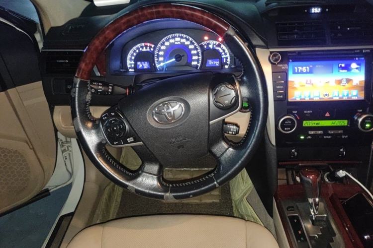 Used Toyota Camry 2012 2.5G Luxury Edition Steering Wheel