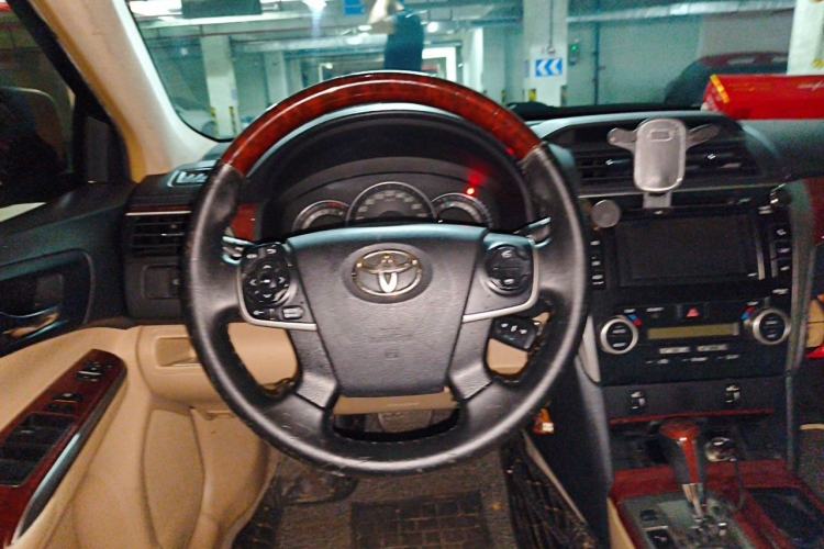 Used Toyota Camry 2012 2.0G Luxury Edition Steering Wheel