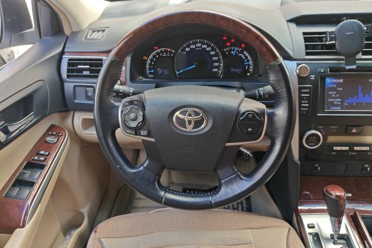 Used Toyota Camry 2012 2.5G Luxury Edition Steering Wheel