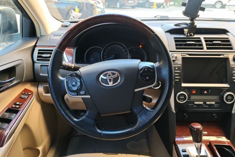 Used Toyota Camry 2012 2.5G Luxury Edition Steering Wheel