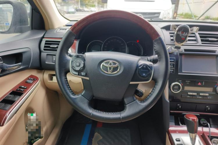 Used Toyota Camry 2012 2.5G Luxury Edition Steering Wheel