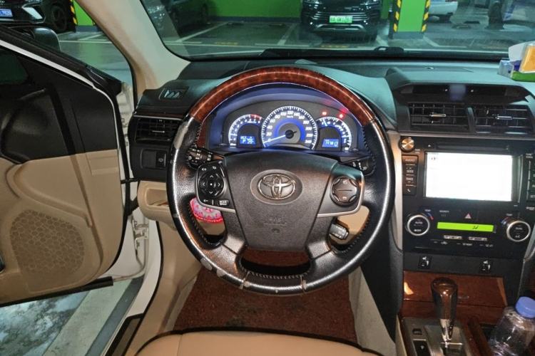 Used Toyota Camry 2012 2.5G Luxury Navigation Edition Steering Wheel