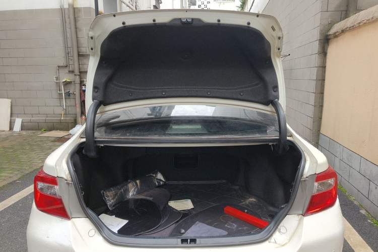 Used Toyota Camry 2012 Junrui 2.0S Radiant Edition Trunk