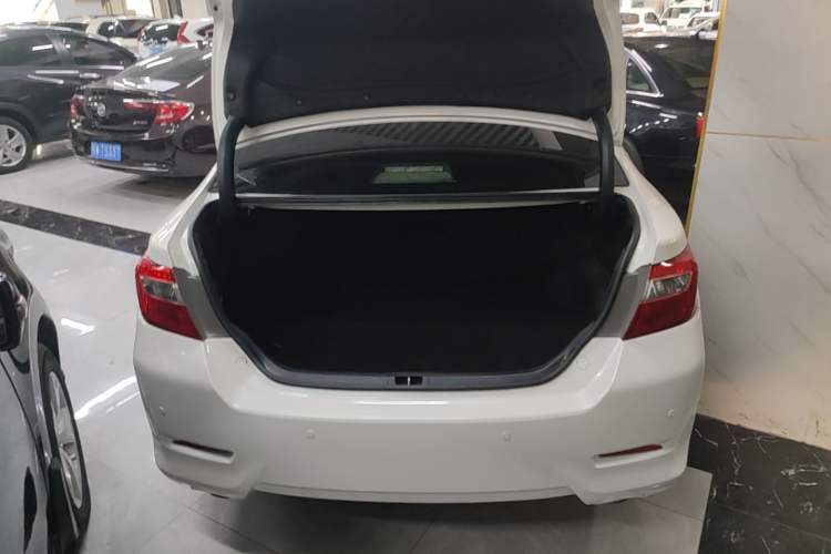 Used Toyota Camry 2012 Junrui 2.0S Radiant Edition Trunk