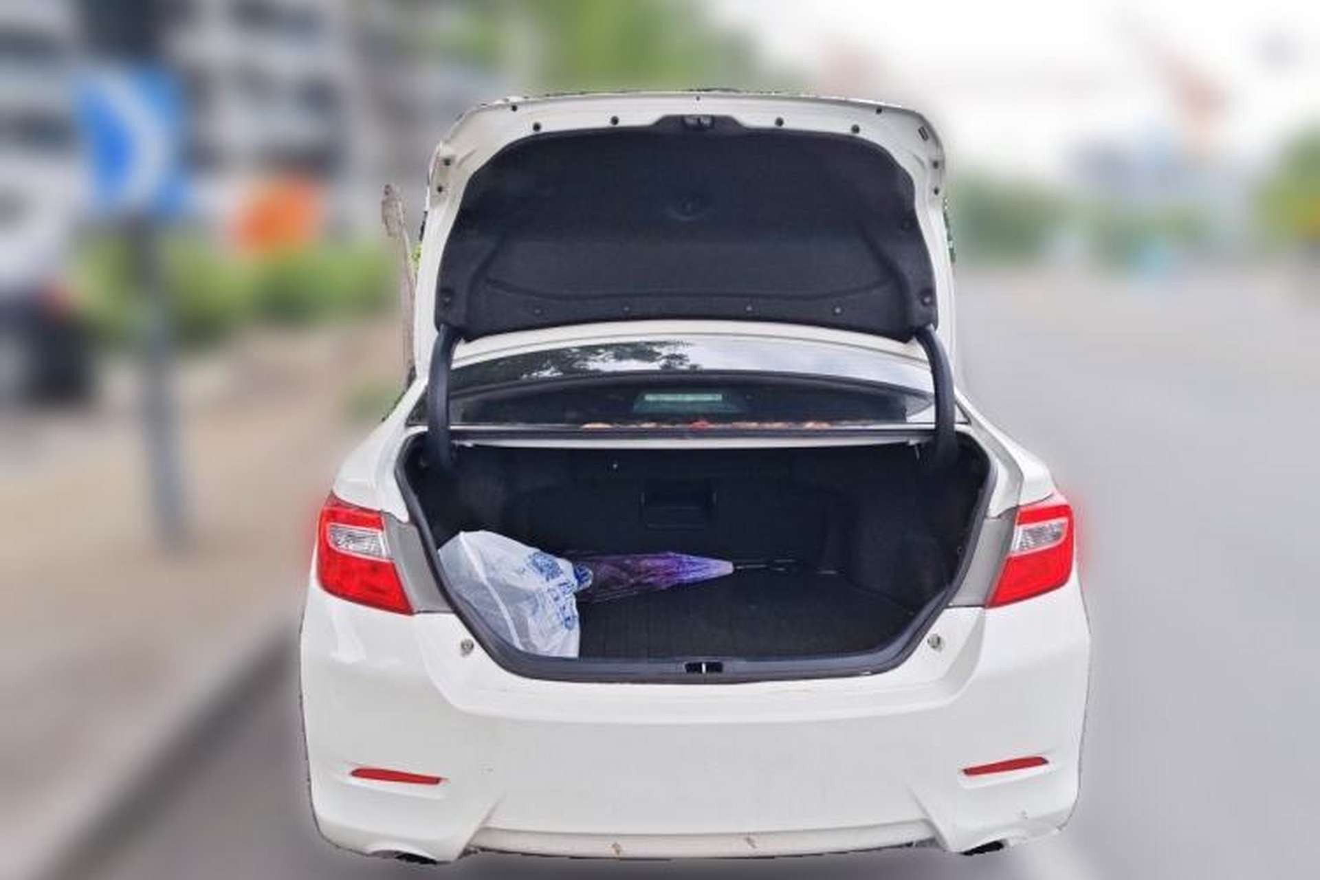Used Toyota Camry 2012 Junrui 2.0S Radiant Edition Trunk