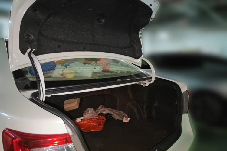 Used Toyota Camry 2012 2.5G Luxury Navigation Edition Trunk