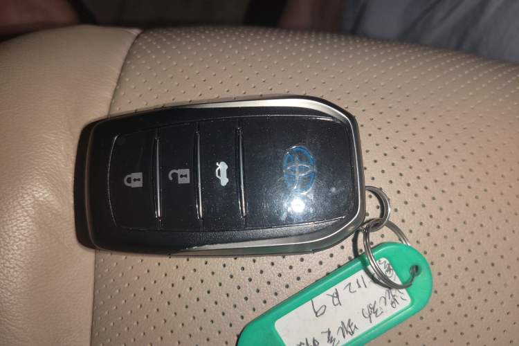 Used Toyota Camry 2012 Luxurious Edition 2.5HG Zunrui Vehicle Key