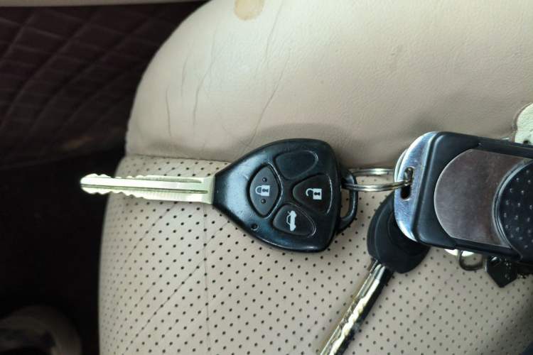 Used Toyota Camry 2012 2.0G Luxury Edition Vehicle Key