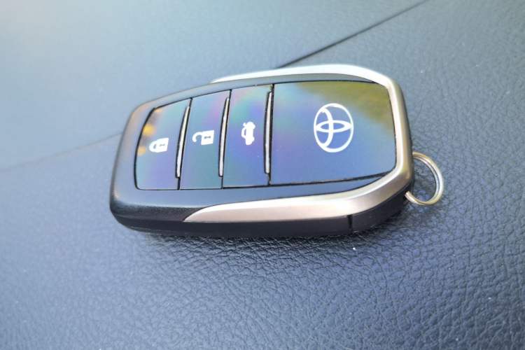 Used Toyota Camry 2012 2.5G Luxury Edition Vehicle Key