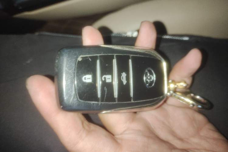 Used Toyota Camry 2012 Luxurious Edition 2.5HG Zunrui Vehicle Key