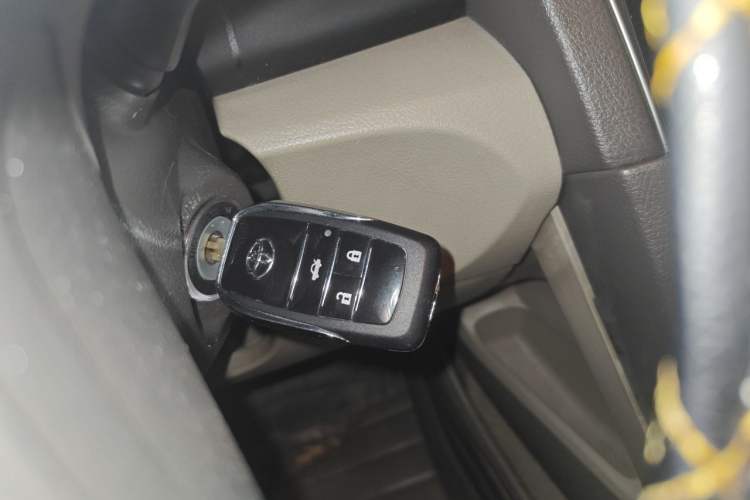 Used Toyota Camry 2012 200G Classic Luxury Edition Vehicle Key