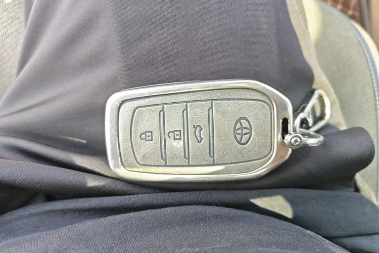 Used Toyota Camry 2012 Luxurious Edition 2.5HG Zunrui Vehicle Key