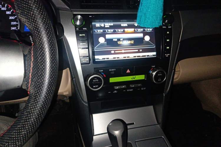 Used Toyota Camry 2012 Junrui 2.0S Radiant Edition Audio And AC Panel