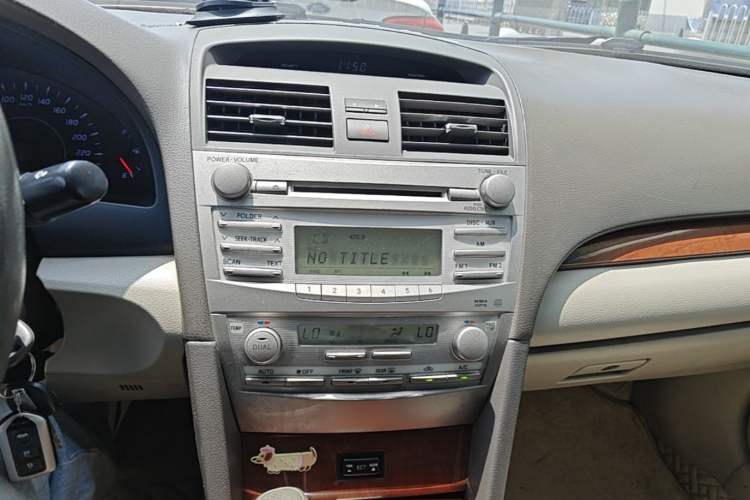 Used Toyota Camry 2013 200E Classic Elite Edition Audio And AC Panel