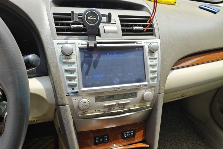Used Toyota Camry 2013 200G Classic Luxury Edition Audio And AC Panel