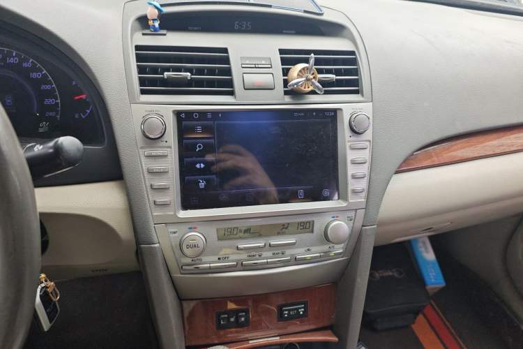 Used Toyota Camry 2013 200G Classic Luxury Edition Audio And AC Panel