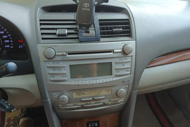 Used Toyota Camry 2013 200E Classic Elite Edition Audio And AC Panel