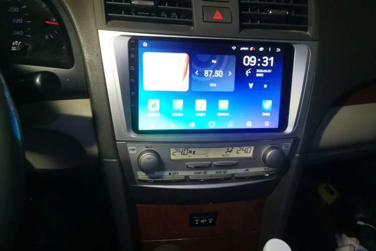 Used Toyota Camry 2013 200E Classic Elite Edition Audio And AC Panel