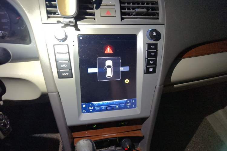 Used Toyota Camry 2013 200G Classic Luxury Edition Audio And AC Panel