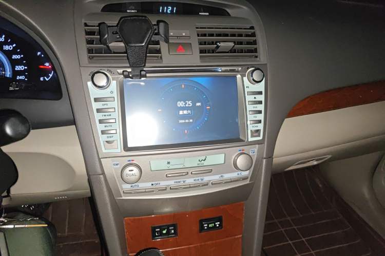 Used Toyota Camry 2013 200G Classic Luxury Edition Audio And AC Panel