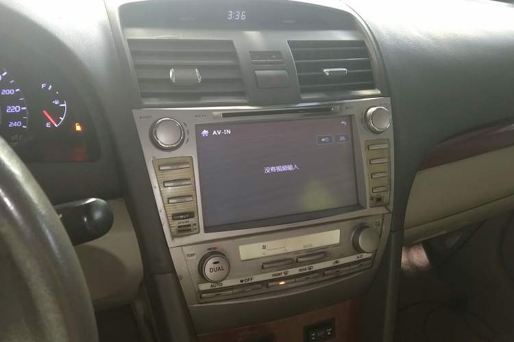 Used Toyota Camry 2013 200G Classic Luxury Edition Audio And AC Panel