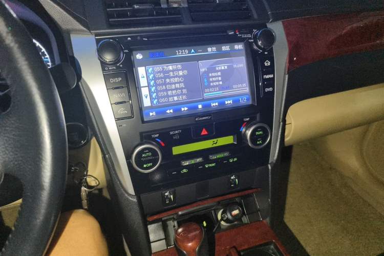Used Toyota Camry 2013 2.0G Comfort Edition Audio And AC Panel