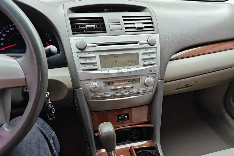 Used Toyota Camry 2013 200E Classic Elite Edition Audio And AC Panel