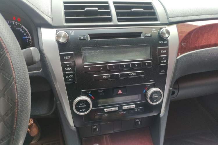 Used Toyota Camry 2013 2.0G Comfort Edition Audio And AC Panel