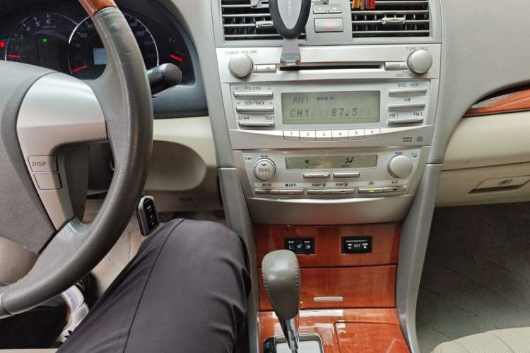 Used Toyota Camry 2013 200G Classic Luxury Edition Audio And AC Panel