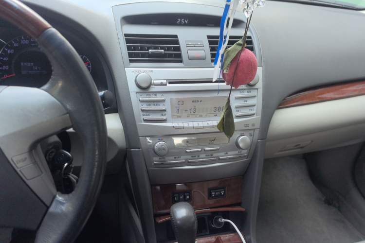 Used Toyota Camry 2013 200G Classic Luxury Edition Audio And AC Panel