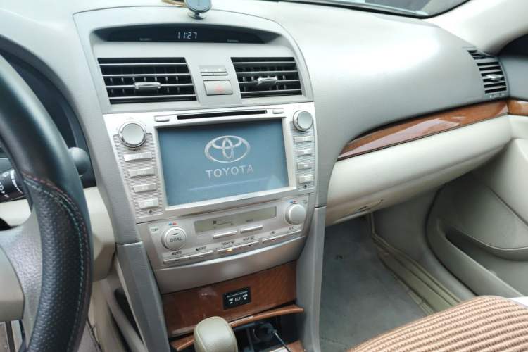 Used Toyota Camry 2013 200E Classic Elite Edition Audio And AC Panel