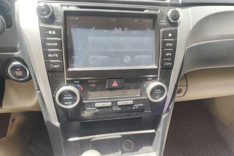 Used Toyota Camry 2013 200G Classic Luxury Edition Audio And AC Panel