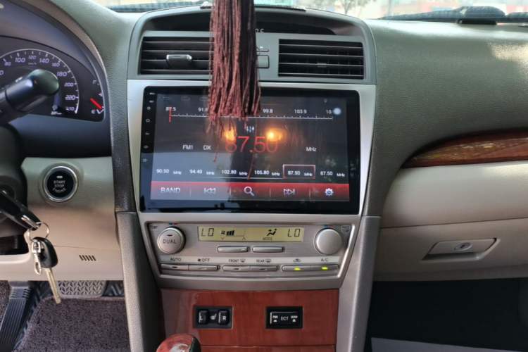 Used Toyota Camry 2013 200G Classic Luxury Edition Audio And AC Panel