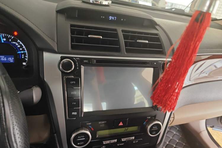 Used Toyota Camry 2013 2.5G Comfort Edition Audio And AC Panel