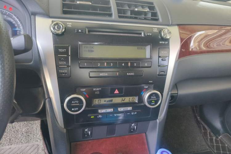 Used Toyota Camry 2013 2.0G Comfort Edition Audio And AC Panel