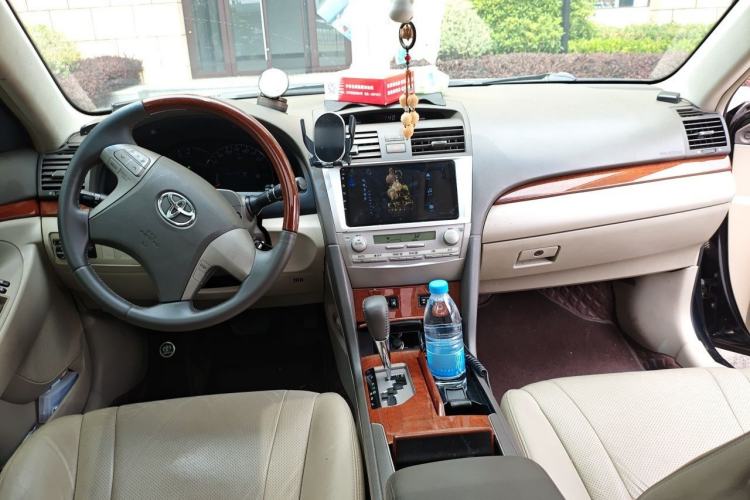 Used Toyota Camry 2013 200G Classic Luxury Edition Center Console