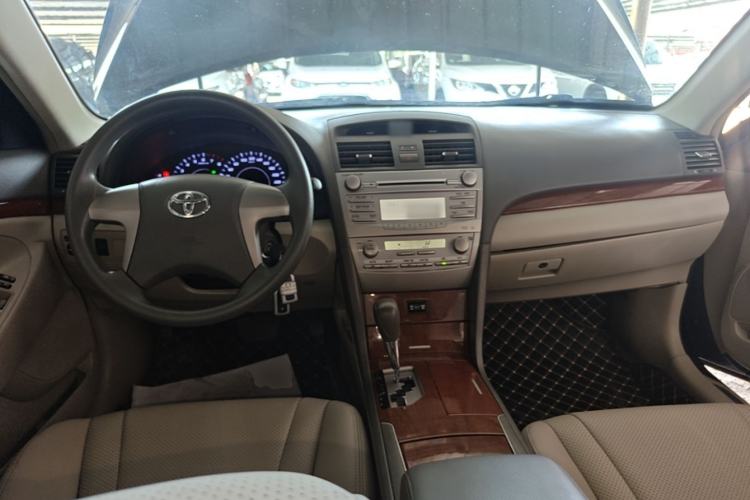 Used Toyota Camry 2013 200E Classic Elite Edition Center Console