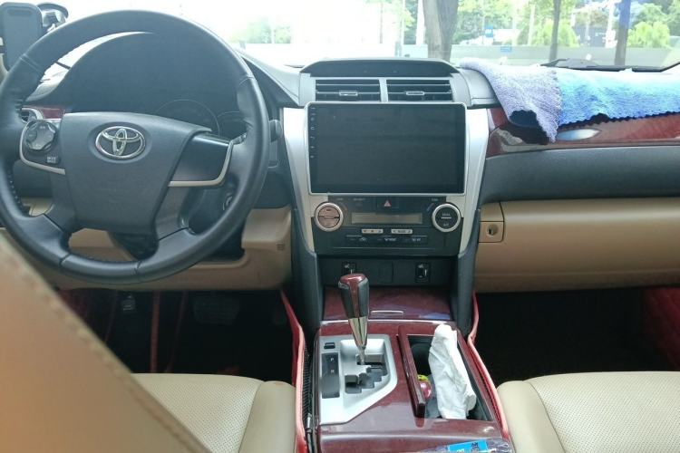 Used Toyota Camry 2013 2.0G Comfort Edition Center Console
