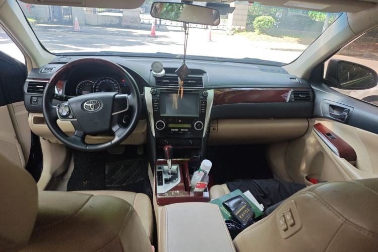 Used Toyota Camry 2013 2.0G Comfort Edition Center Console