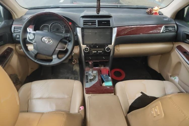 Used Toyota Camry 2013 2.5G Comfort Edition Center Console