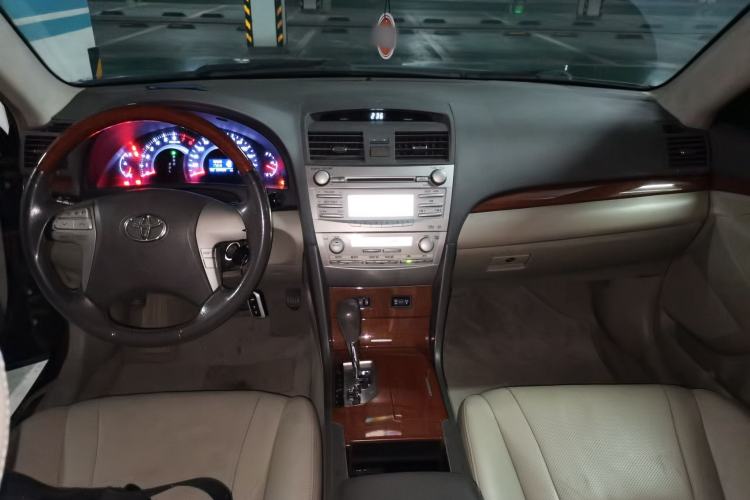 Used Toyota Camry 2013 200G Classic Luxury Edition Center Console