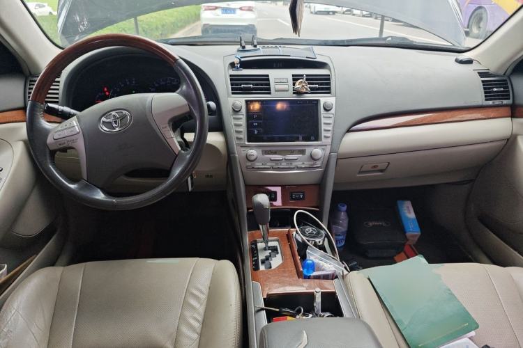 Used Toyota Camry 2013 200G Classic Luxury Edition Center Console