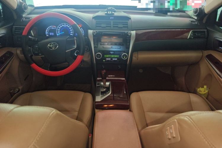 Used Toyota Camry 2013 2.5G Comfort Edition Center Console