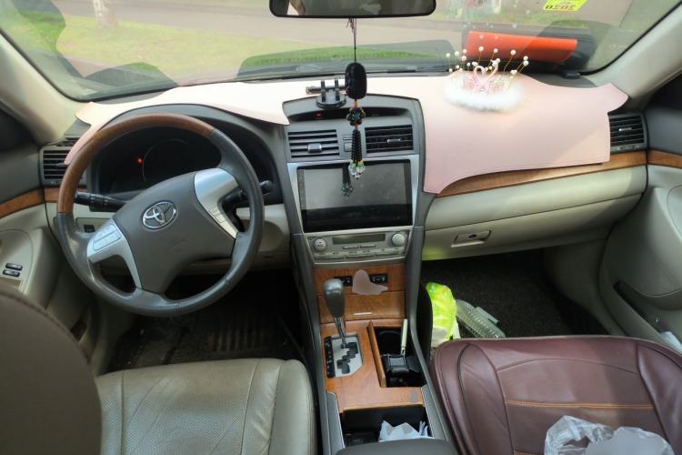 Used Toyota Camry 2013 200G Classic Luxury Edition Center Console