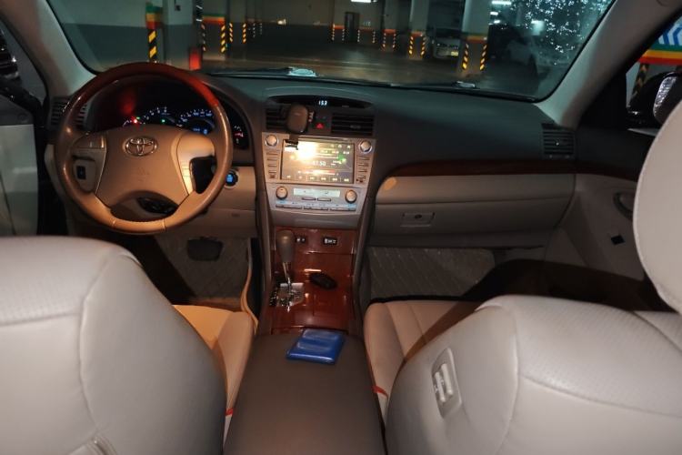 Used Toyota Camry 2013 200G Classic Luxury Edition Center Console