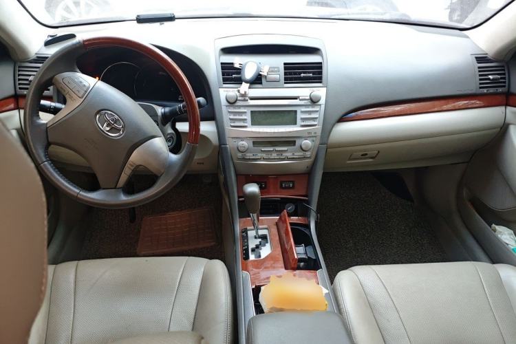 Used Toyota Camry 2013 200G Classic Luxury Edition Center Console