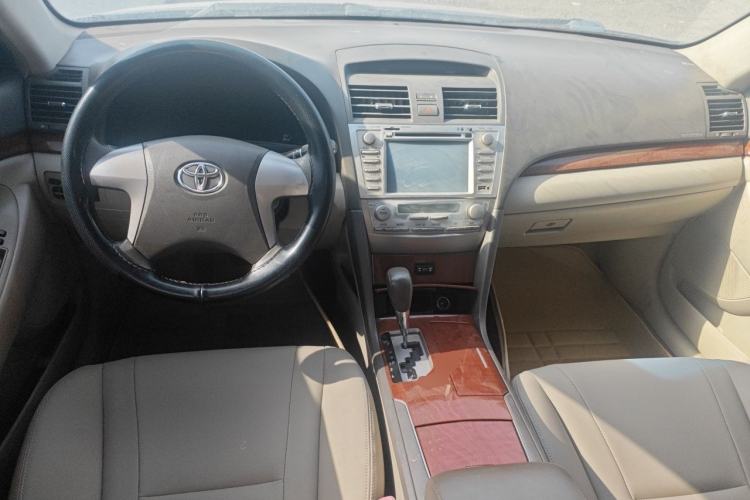 Used Toyota Camry 2013 200E Classic Elite Edition Center Console